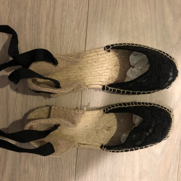 Soludos Shoes - NWOT never worn Soludos lace up espadrilles Soludos Shoes - NWOT never worn Soludos lace up espadrilles
